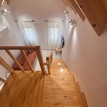 Rosea Loft *